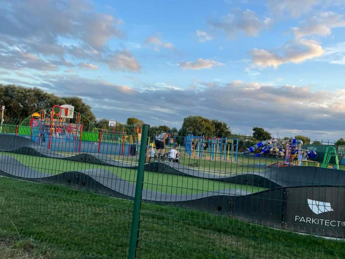 ברין 95 Holiday Resort Unity 3 Bed Passes Included מראה חיצוני תמונה